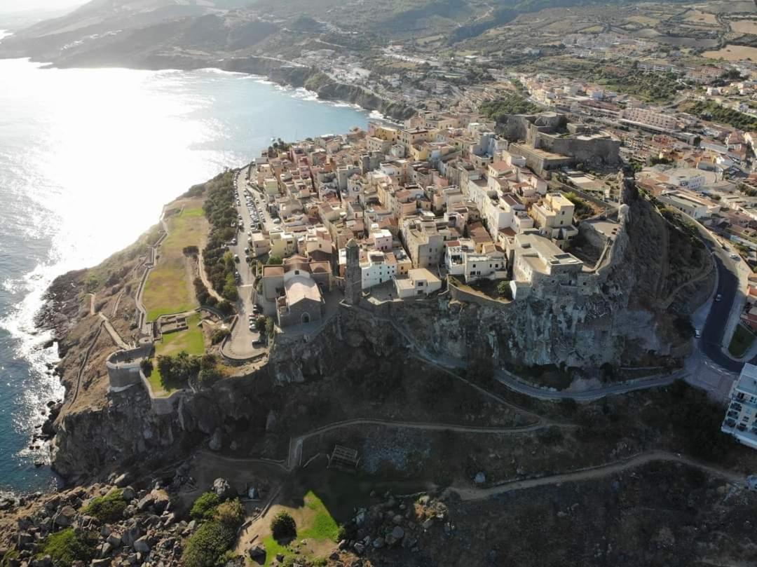 Terrazza & Romantica Sospese Sul Mare Del Borgo Antico --- Terrace & Romantic Over The Sea Of The Ancient Village Castelsardo Exterior foto