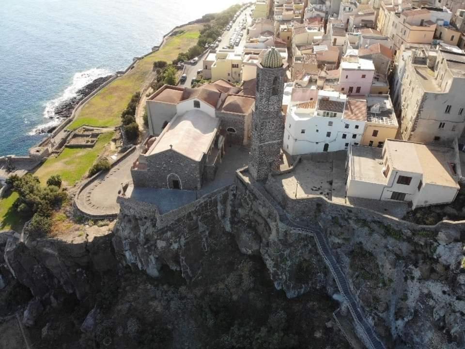 Terrazza & Romantica Sospese Sul Mare Del Borgo Antico --- Terrace & Romantic Over The Sea Of The Ancient Village Castelsardo Exterior foto